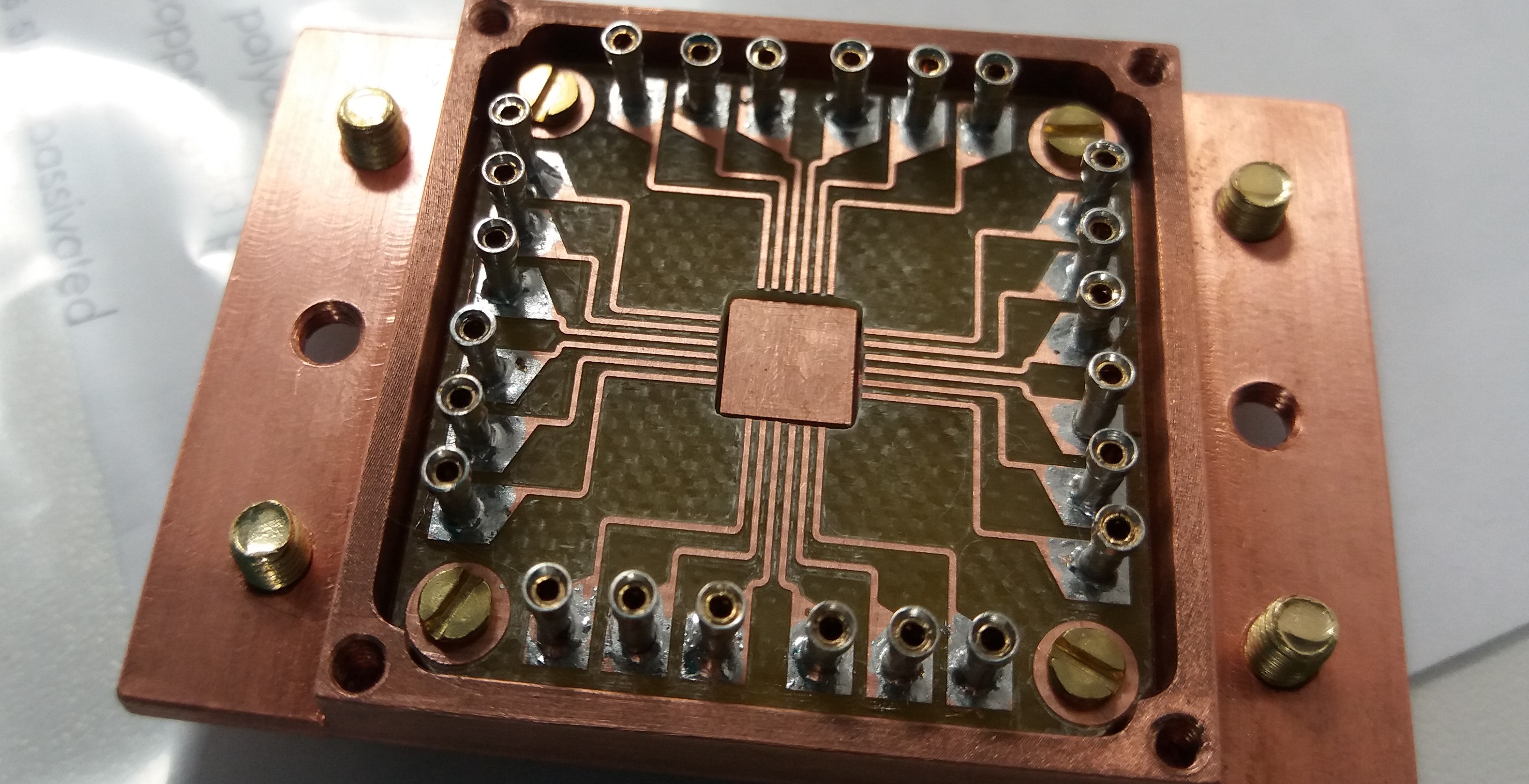 Cryogenic sample holder image