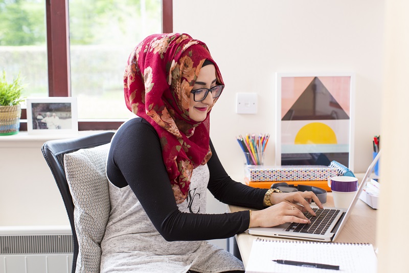 Female student studying, Wellcome Trust PhD Programme, University of Glasgow