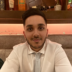 A portrait photo of Haaris Azhar